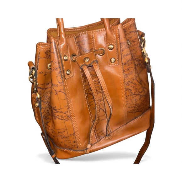 Patricia Nash Giazza Tan Leather Bucket Bag with Map Design- NWT - Picture 2 of 8